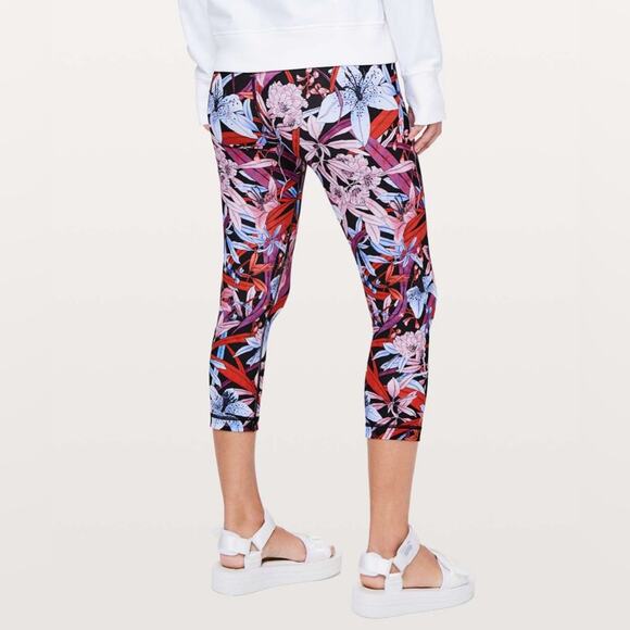 Lululemon Wunder Under Crop Hi-Rise Full-On Luxtreme 21" Lush Lillies Multi - Picture 2 of 7